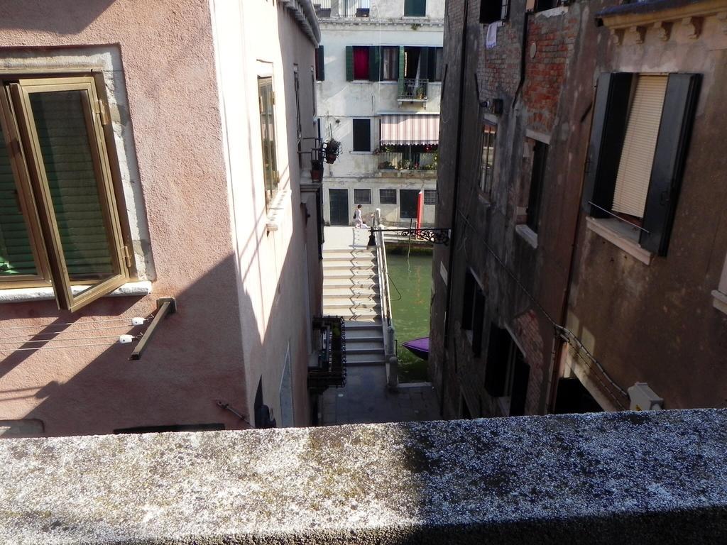Biennale 252 Apartment Veneţia Cameră foto